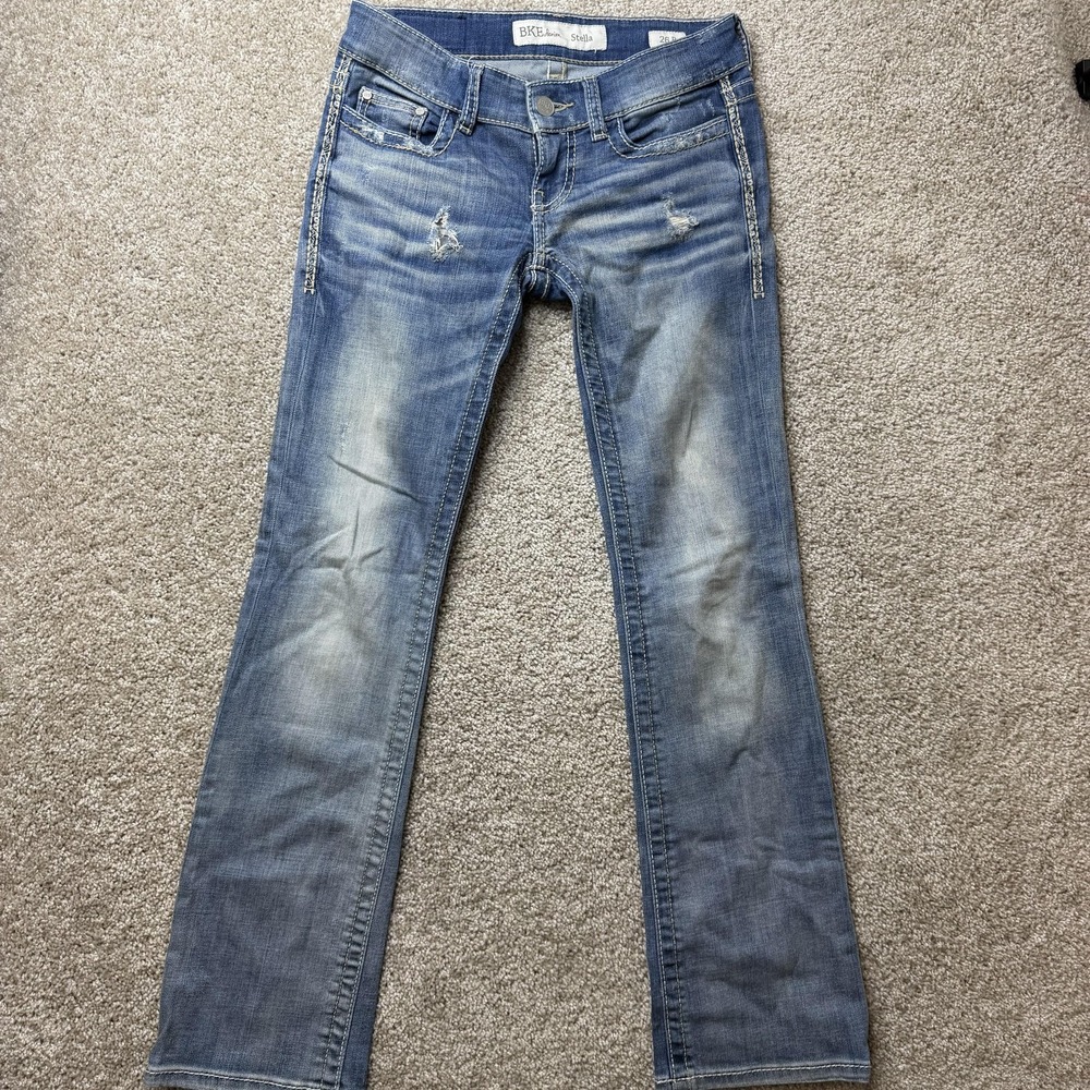 BKE Stella Bootcut Jeans Womens 26R Medium Blue Distressed Embroidered Stretch